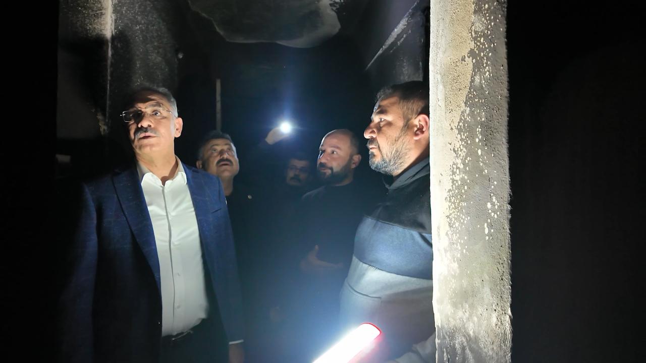 Başkan Kuş, Eyyübiye’de evi yanan vatandaşı ziyaret etti