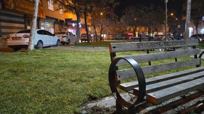 Eyyübiye parklarında gece mesaisi