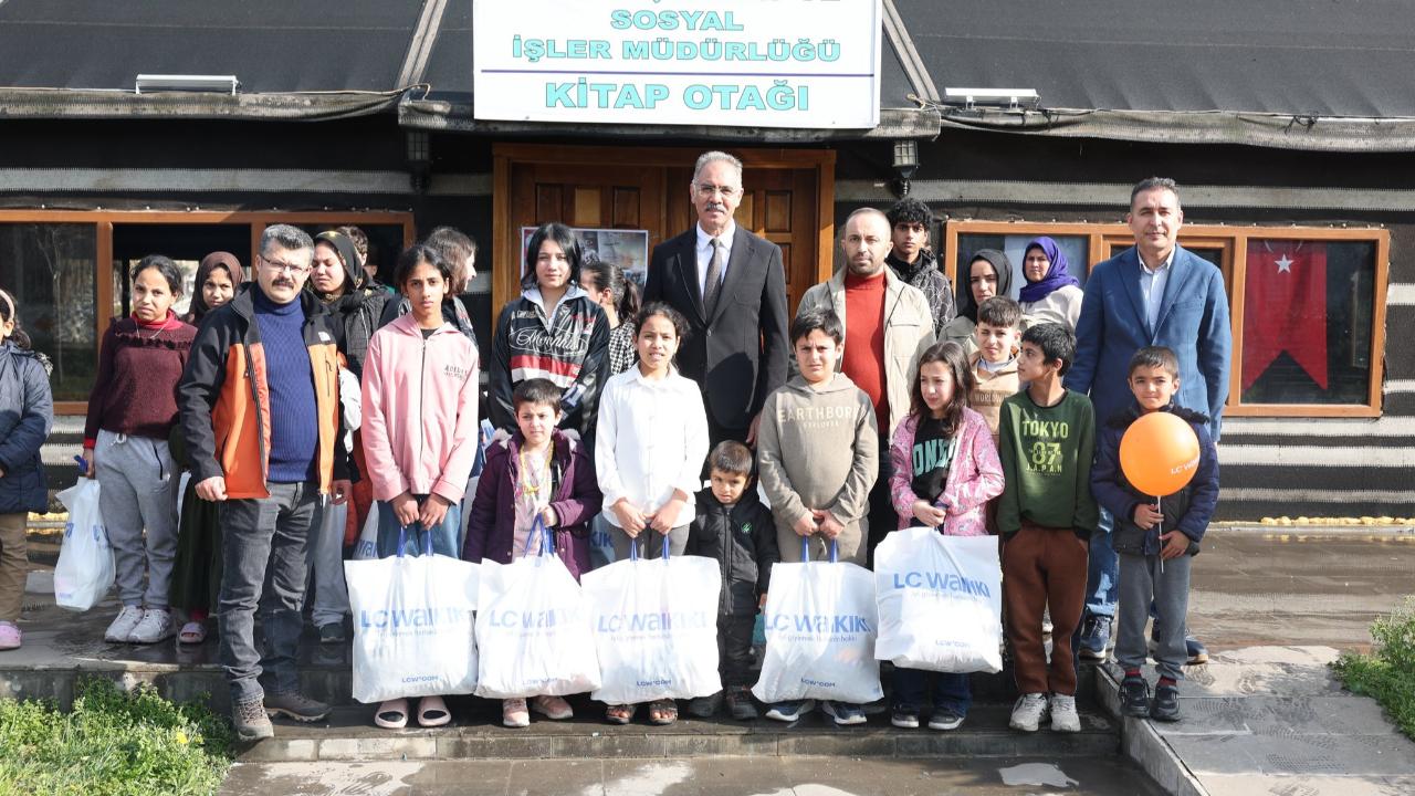Eyyübiye’de yetim ve öksüz çocuklara bayramlık giysi desteği
