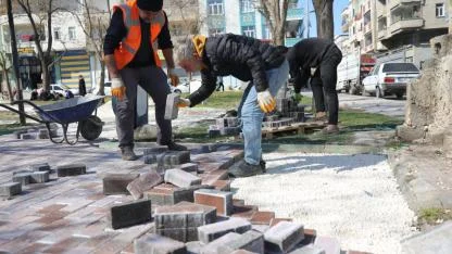 Eyyübiye’de yol ve park yenilemeleri