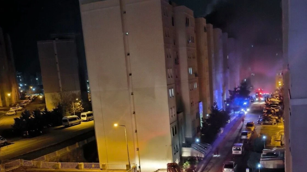 Şanlıurfa’da gece yarısı yangın: 10 kişi hastaneye kaldırıldı