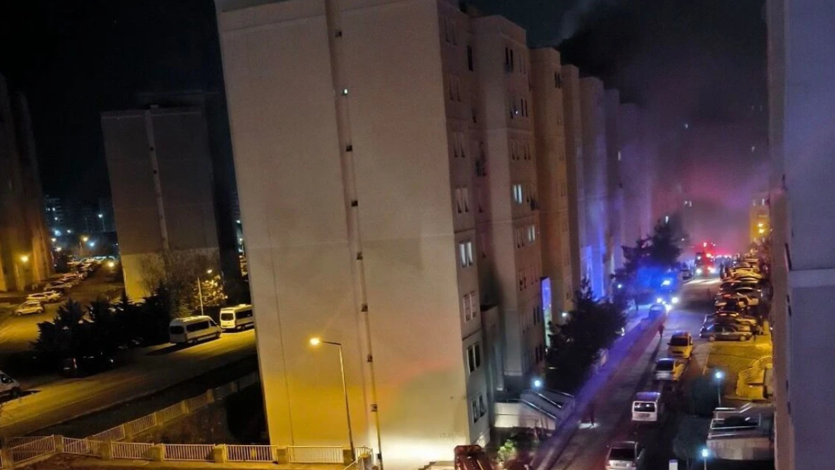 Şanlıurfa’da gece yarısı yangın: 10 kişi hastaneye kaldırıldı