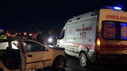 Şanlıurfa’da iki otomobil çarpıştı: 2’si ağır 5 yaralı