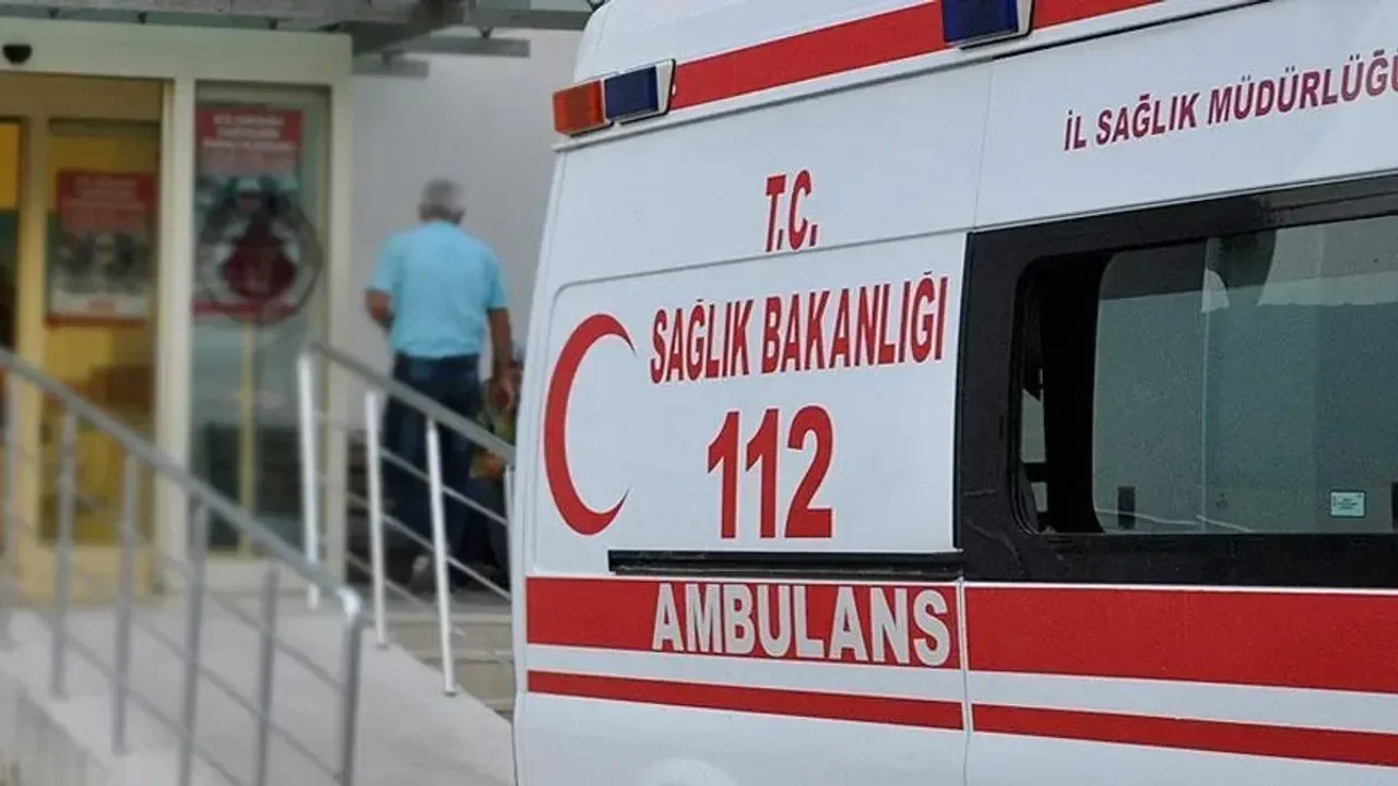 Şanlıurfa’da otomobil şarampole devrildi: 1 yaralı