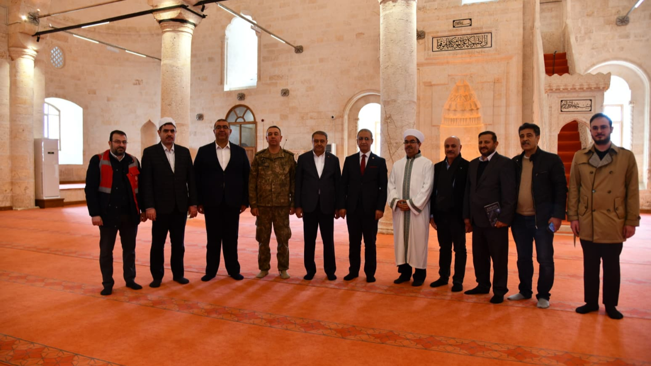 Tarihi Selahattin Eyyubi Camii yeniden ibadete açıldı