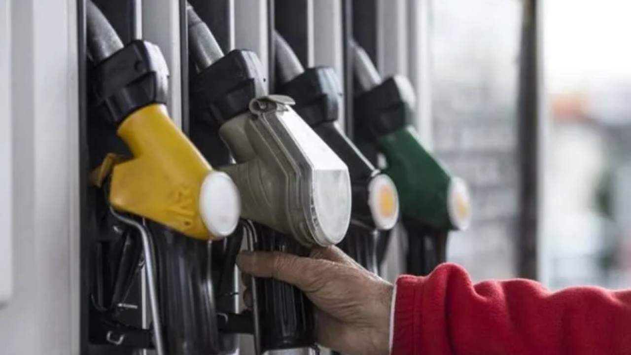 Akaryakıta yine zam geliyor