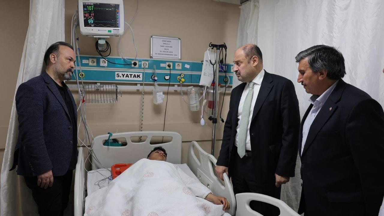 Başkan Gülpınar’dan yaralı öğrencilere ziyaret