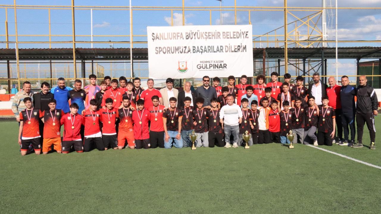 Büyükşehir Belediyespor’dan 3 kategoride şampiyonluk