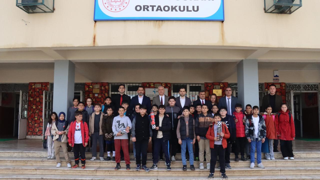 Büyükşehirden kütüphaneler haftasında kitap okuma etkinliği