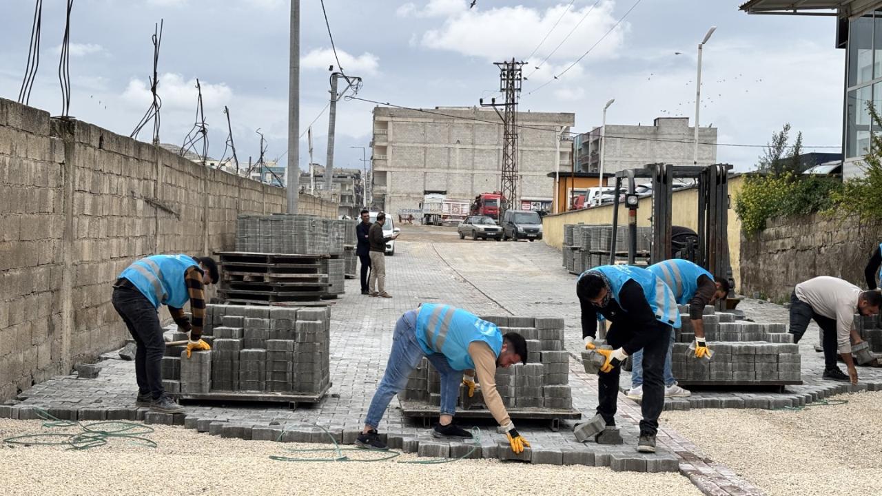 Eyyübiye’de yol çalışmaları sürüyor