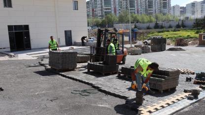 Karaköprü’de yol seferberliği: 12 ekip sahada çalışıyor
