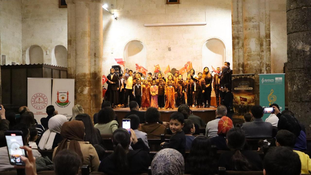 ‘Kurtuluş Müzikali’ duygu dolu anlara sahne oldu