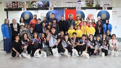 23 Nisan Çocuk Bayramı Dart Turnuvasında ödüller sahiplerini buldu