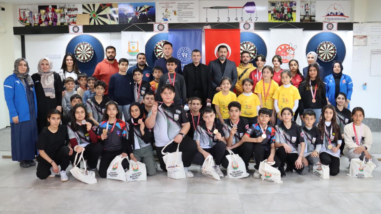 23 Nisan Çocuk Bayramı Dart Turnuvasında ödüller sahiplerini buldu