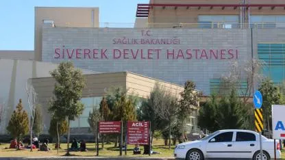 Siverek’te araç şarampole devrildi: Yaralılar var