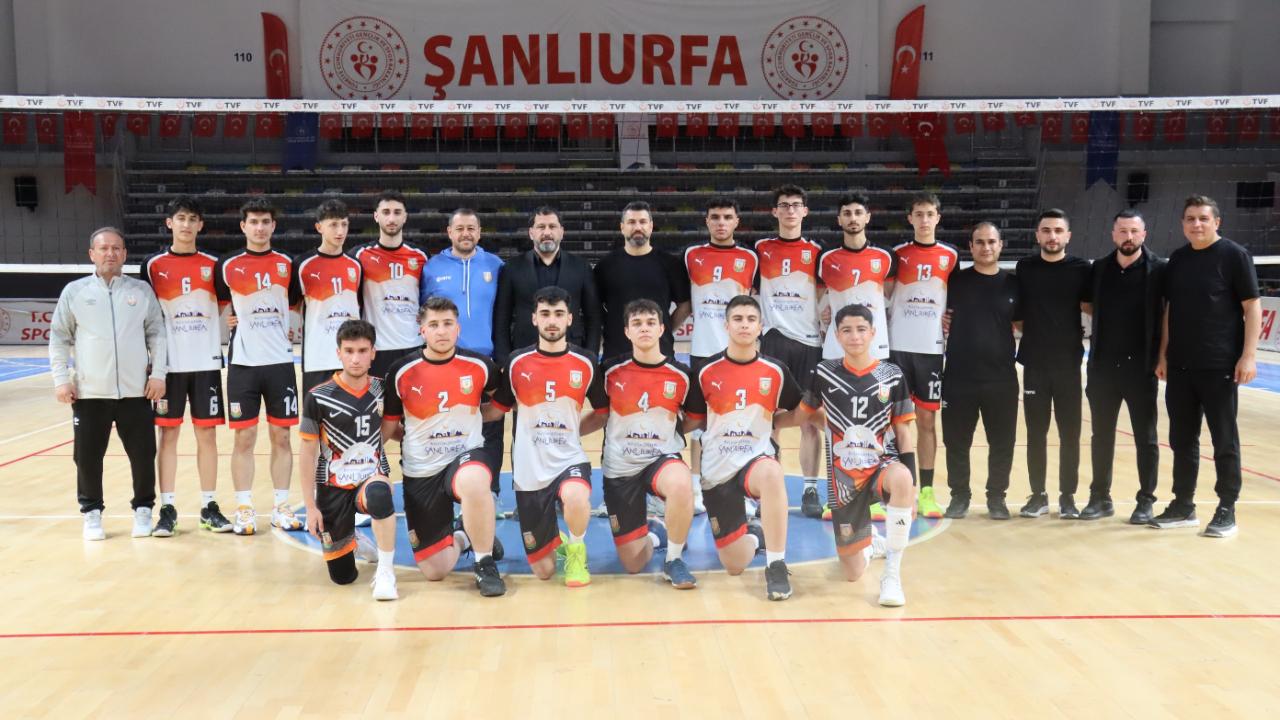 Şanlıurfa Büyükşehir Belediyesi Genç Erkekler Voleybol Takımı filede iddialı