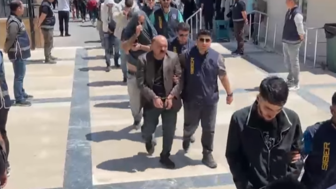 Şanlıurfa merkezli 11 ilde sahte site ve sosyal medya dolandırıcılığı operasyonu