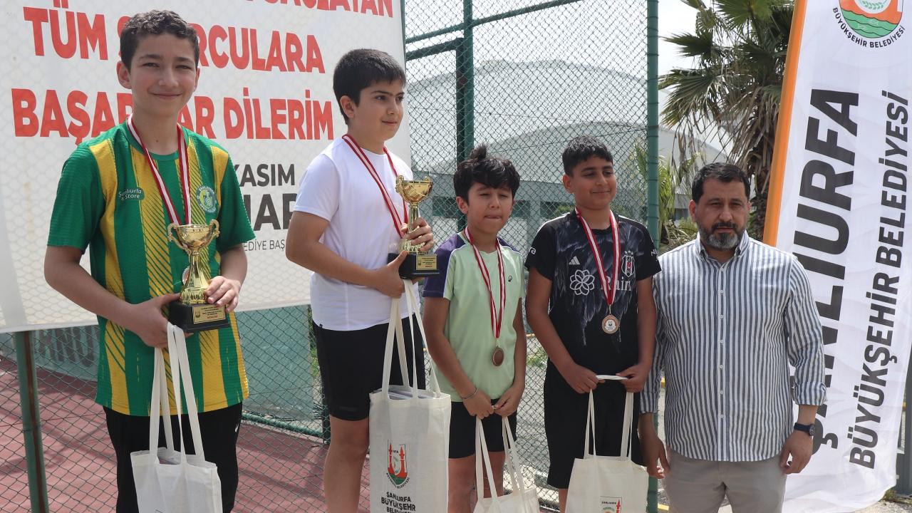 Şanlıurfa’da 23 Nisan Tenis Turnuvası ödül töreniyle sona erdi