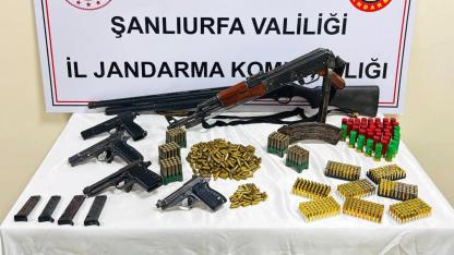 Şanlıurfa'da bir evde cephanelik ele geçirildi