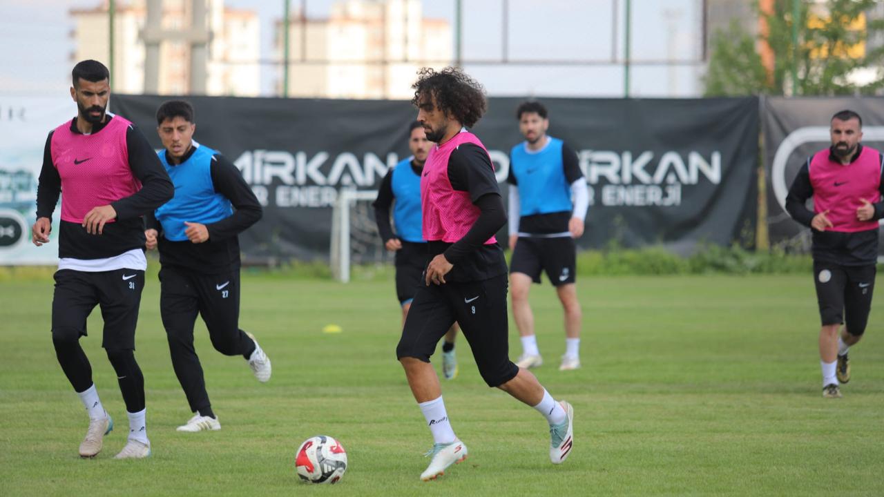 Şanlıurfaspor günün antrenmanını tamamladı