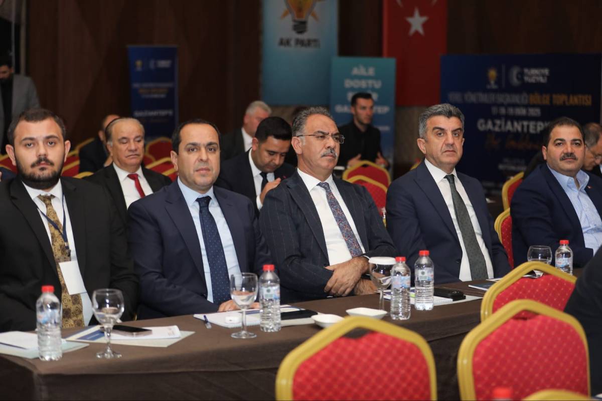 Canpolat yerel yönetimler başkanlığı toplantısında
