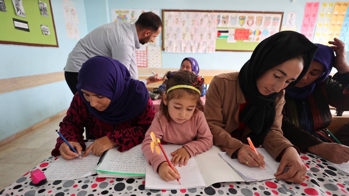 Şanlıurfa'da kadınlar yarım kalan hayallerini gerçekleştiriyor