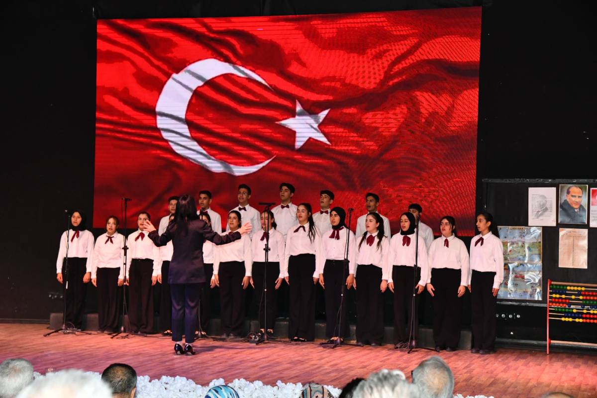 Şanlıurfa'da öğretmenler günü çeşitli etkinliklerle kutlandı