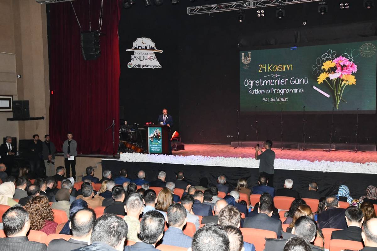 Şanlıurfa'da öğretmenler günü çeşitli etkinliklerle kutlandı