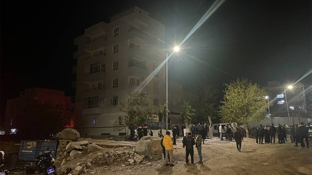 Şanlıurfa'da bir apartmanda yangın çıktı