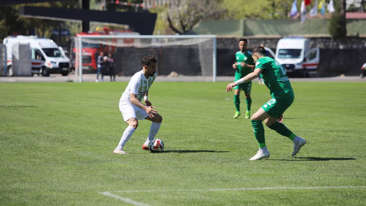 Muğlaspor - Şanlıurfaspor maçının ardından ortalık karıştı