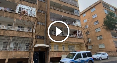 Balkondan rastgele ateş açtı